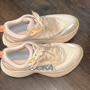 Hoka Bondi 8 size 8
